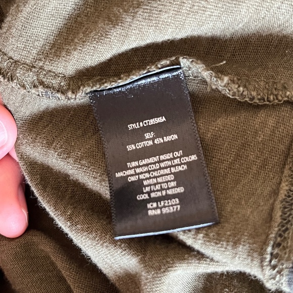 Sanctuary Green and Black Cheetah Print Short Sleeve Crew Neck Tee Shirt - Picture 9 of 9